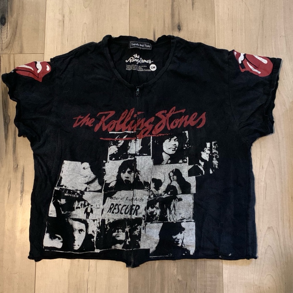 Trendy & Tipsy Crop Zipper Tee